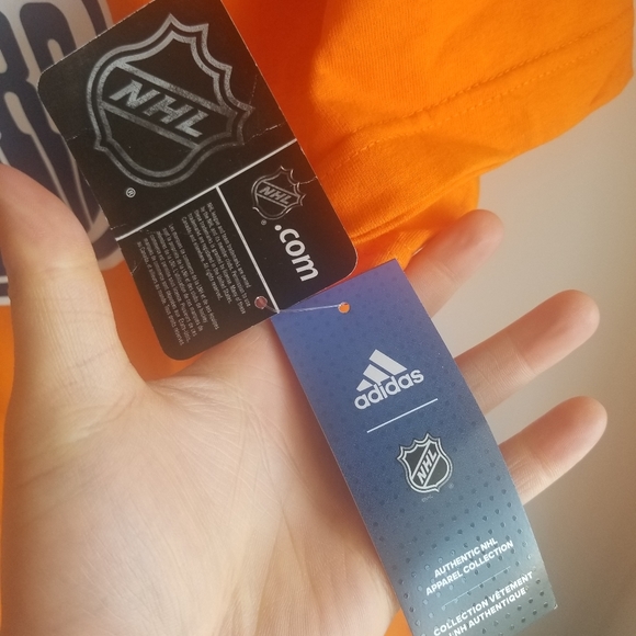 NWT - ADIDAS EDMONTON OILERS CRESTED NAME TSHIRT - Picture 3 of 6